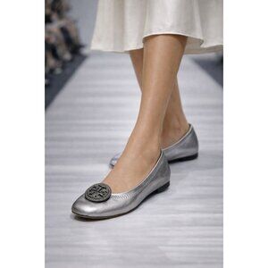 Tory Burch Silver Leather Ballet Flats Logo Medallion Women 7.5 M Classic